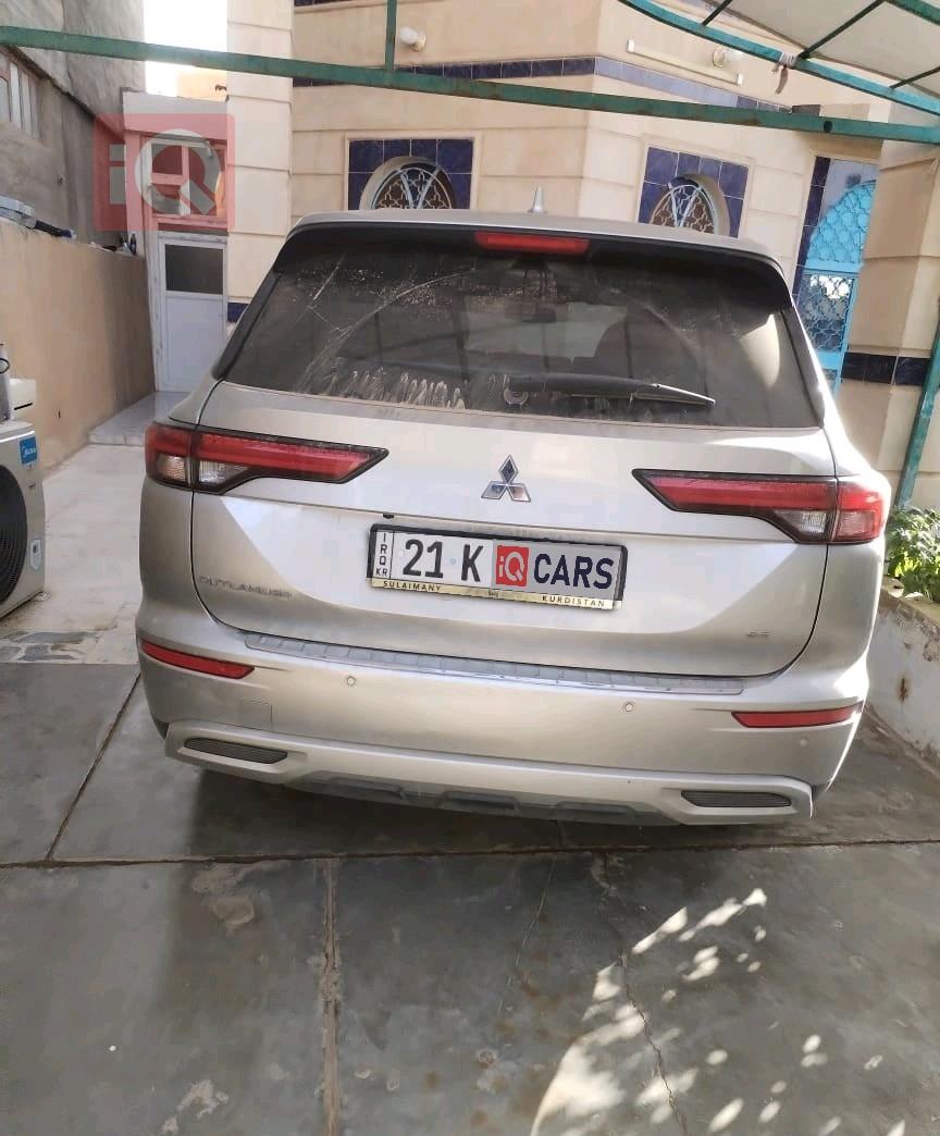 ميتسوبيشي اوتلاندر